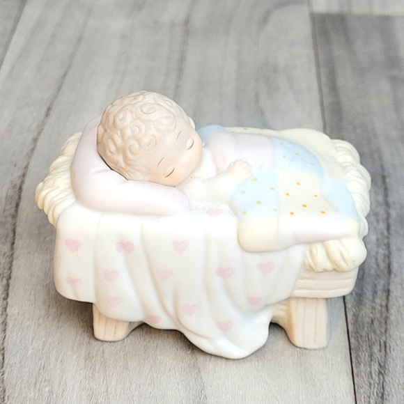 PRECIOUS MOMENTS Nativity Baby Jesus Figurine Come Let Us Adore Him 1986 Loose - Picture 2 of 10